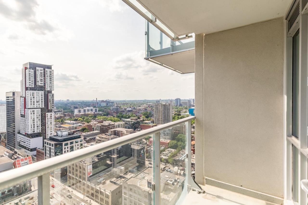 Luxury 2 Bedroom In The Heart Of Entertainment District - City Skyline View & Balcony Toronto Exteriör bild